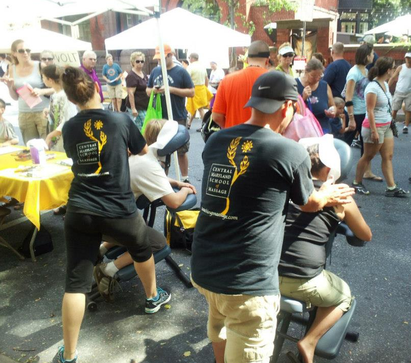 Massage in the streets