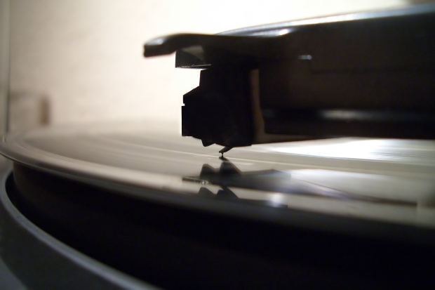 AMG Services Turntable Reviewed By Music Lover's Blog