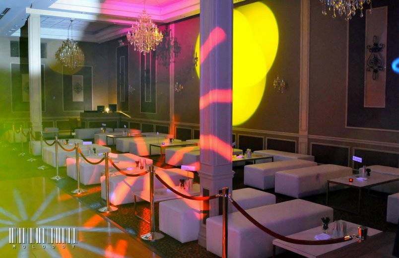 Petergof Nightclub room'