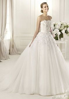 Royal Tulle Ball Gown Strapless Sweep /Brush Wedding Dress'