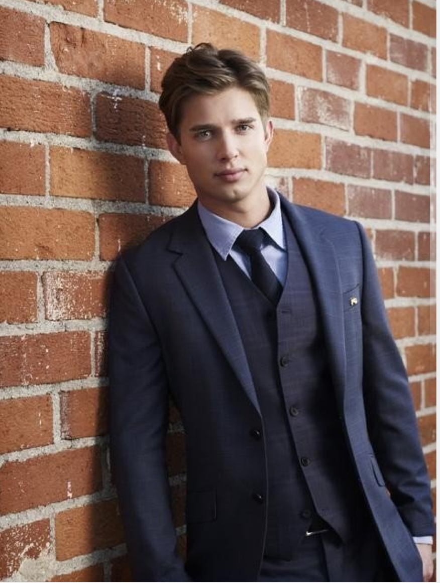 Drew Van Acker'