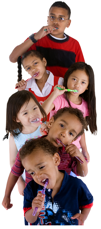 children brushing teeth'