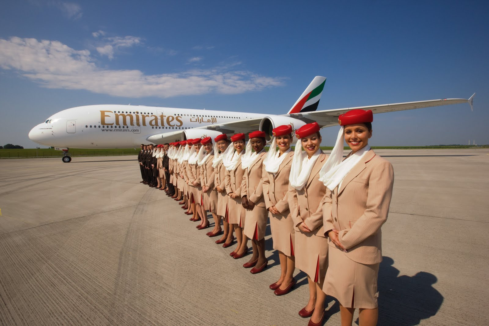 Emirates complaint contact number'