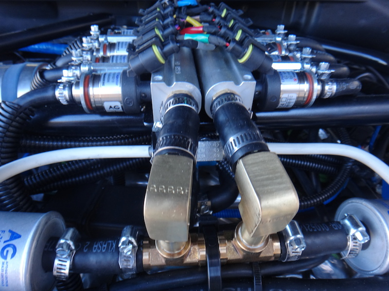 Plumbing and injectors getting CNG to the combustion chamber'