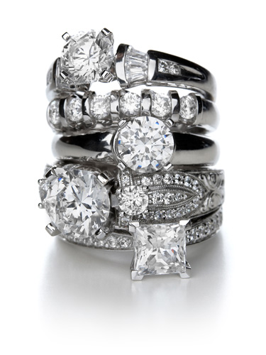 EngagementRingsGuru.com'