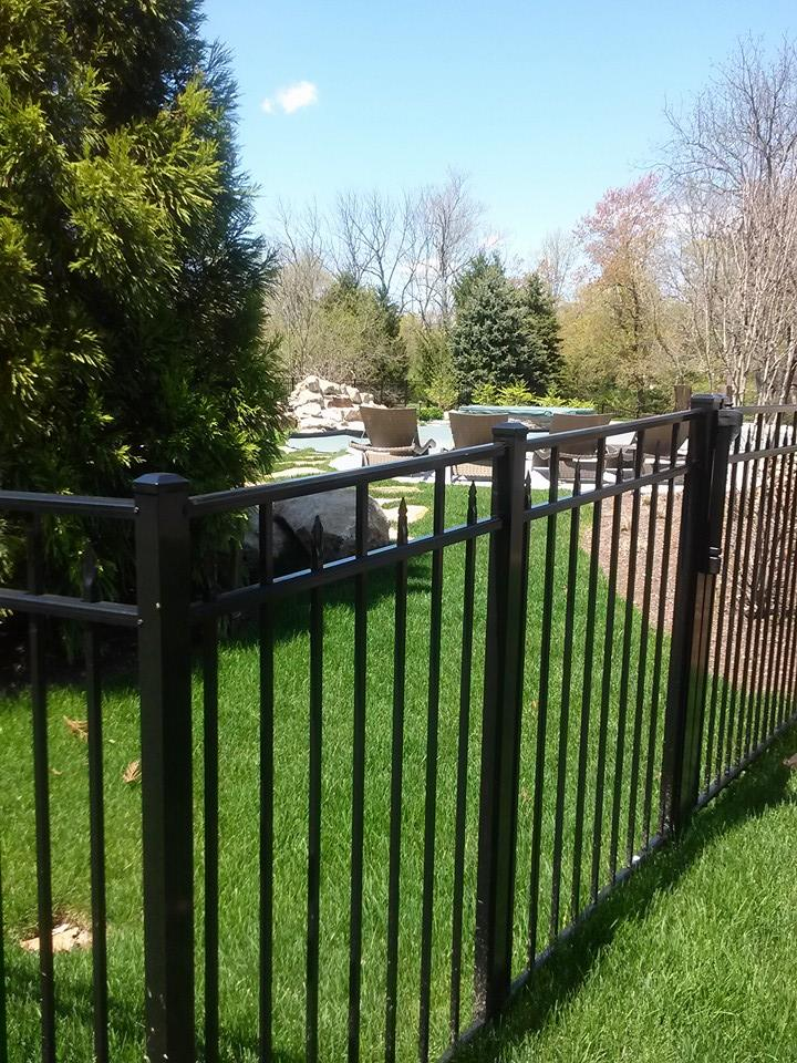 Garrido Fences - Aluminum Fencing'