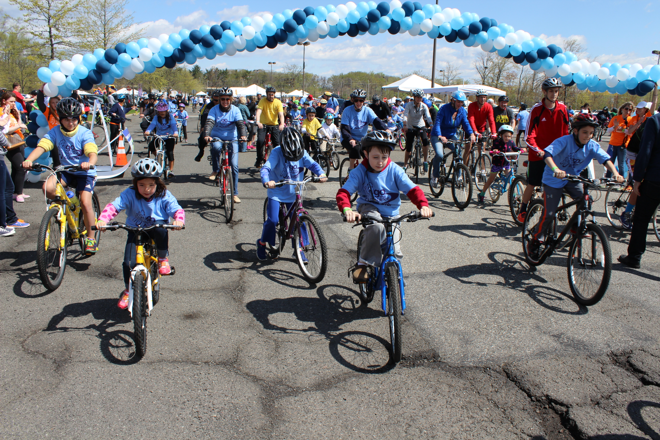 Families at start line for Go the Distance for Autism on Sun'