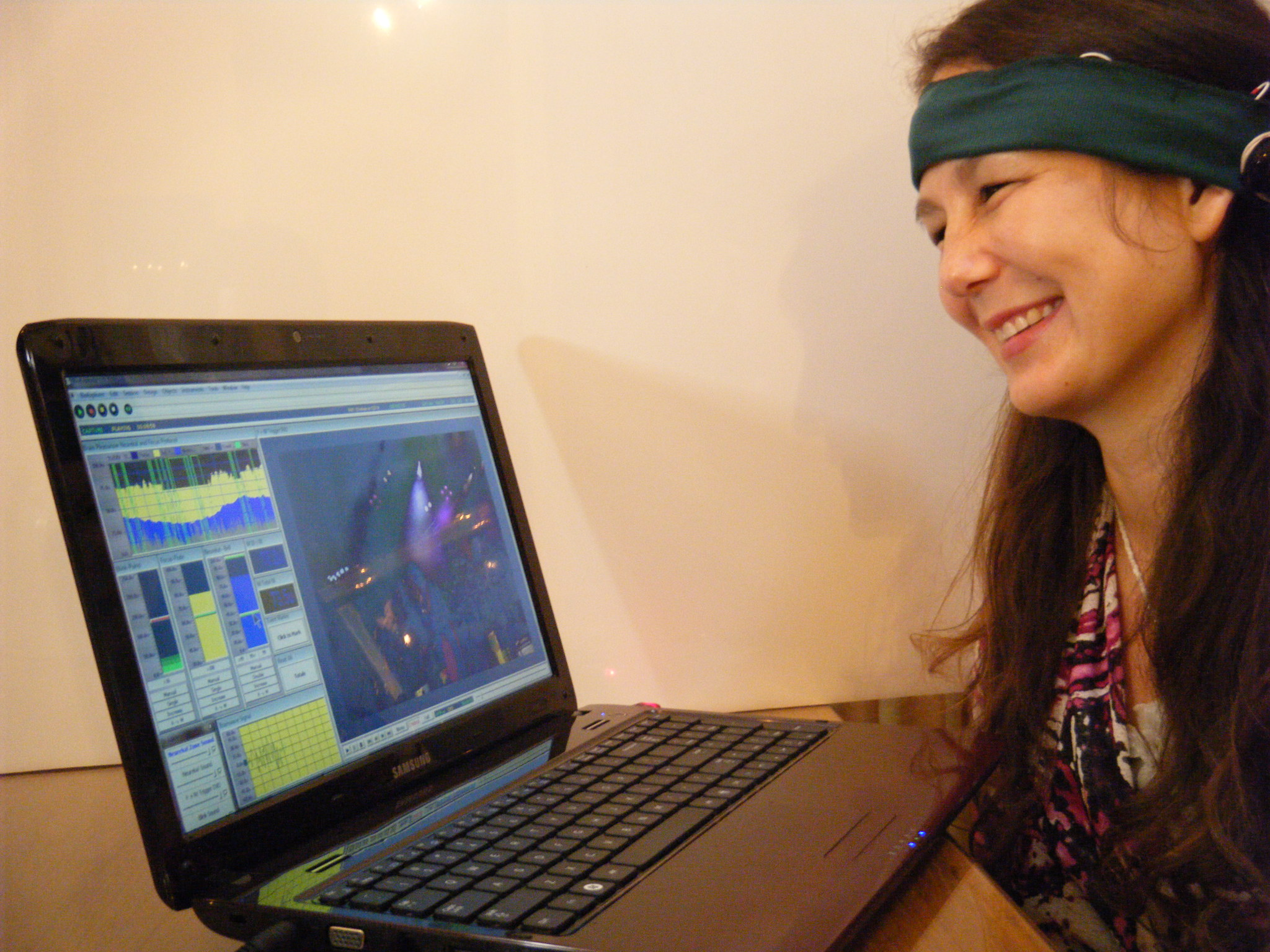 Peak BrainHappiness Trainer