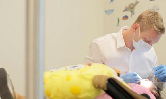 Las Vegas Dentist Dr. Steven DeLisle