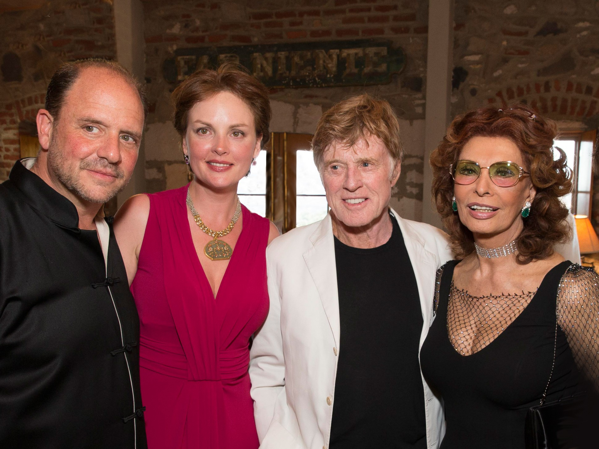 Barrett Wissman, Nina Kotova, Robert Redford,Sophia Loren'