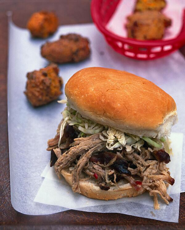 Carolina Cue Pulled Pork Sandwich Kit'