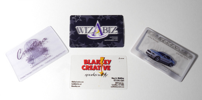 Wizabiz lights up your business cards using a Smartphone.