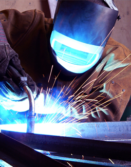 Welding Jobs with No-Layoff-Guarantee at Lincoln Electric Co'