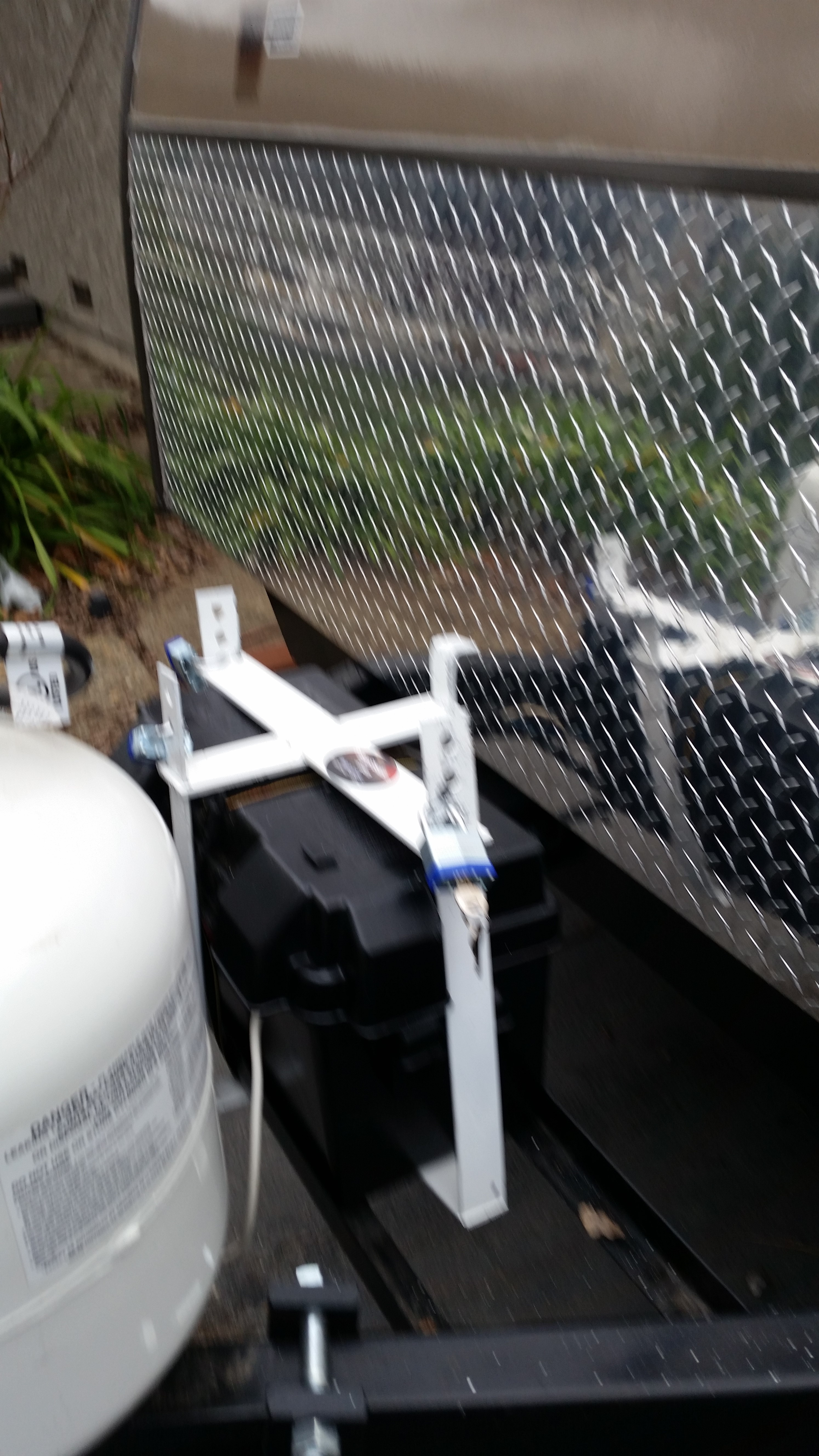 Battery Shackle Single Battery Lock