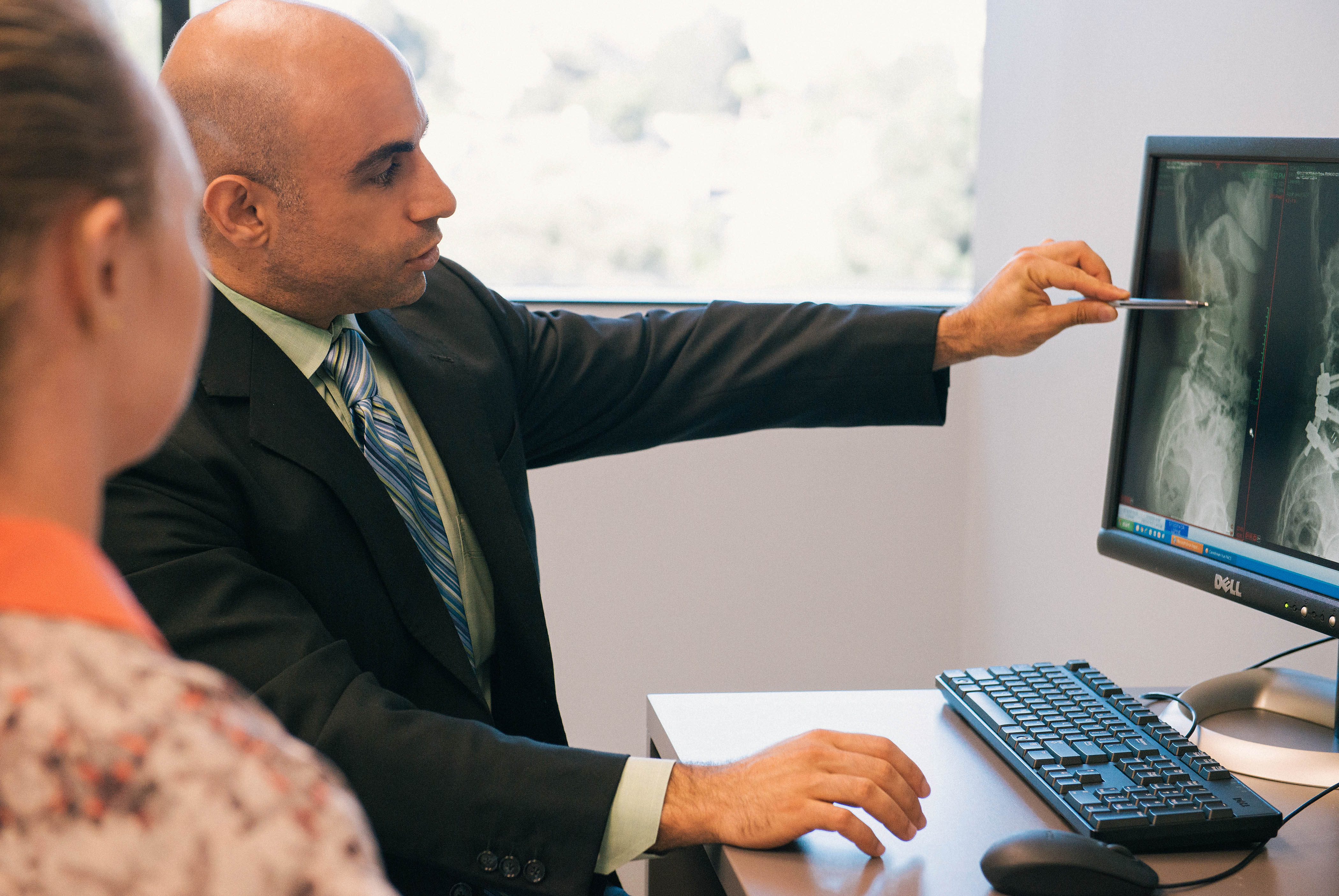 Minimally Invasive Spine Surgery Expert in Los Angeles
