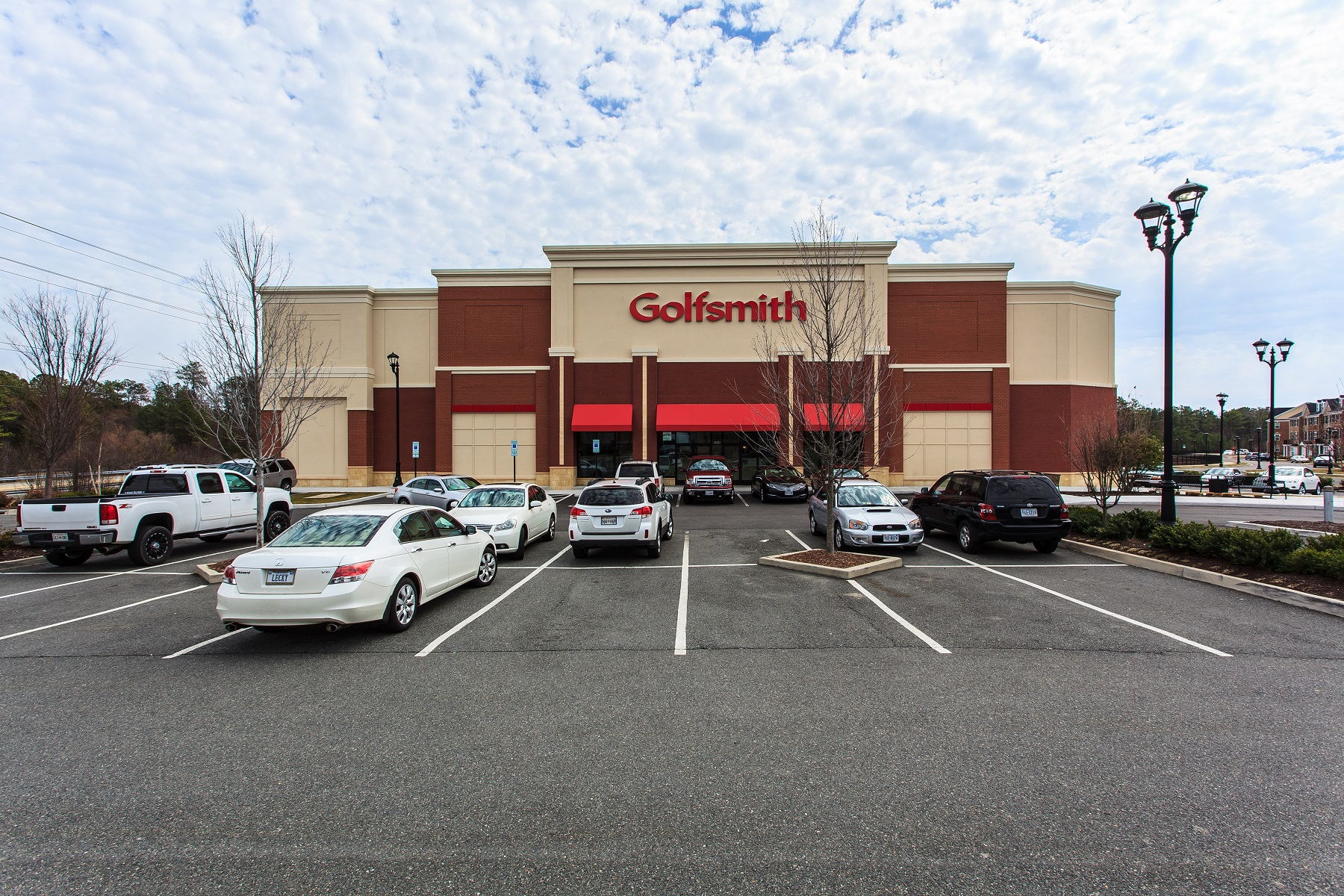 Golfsmith Retail Building