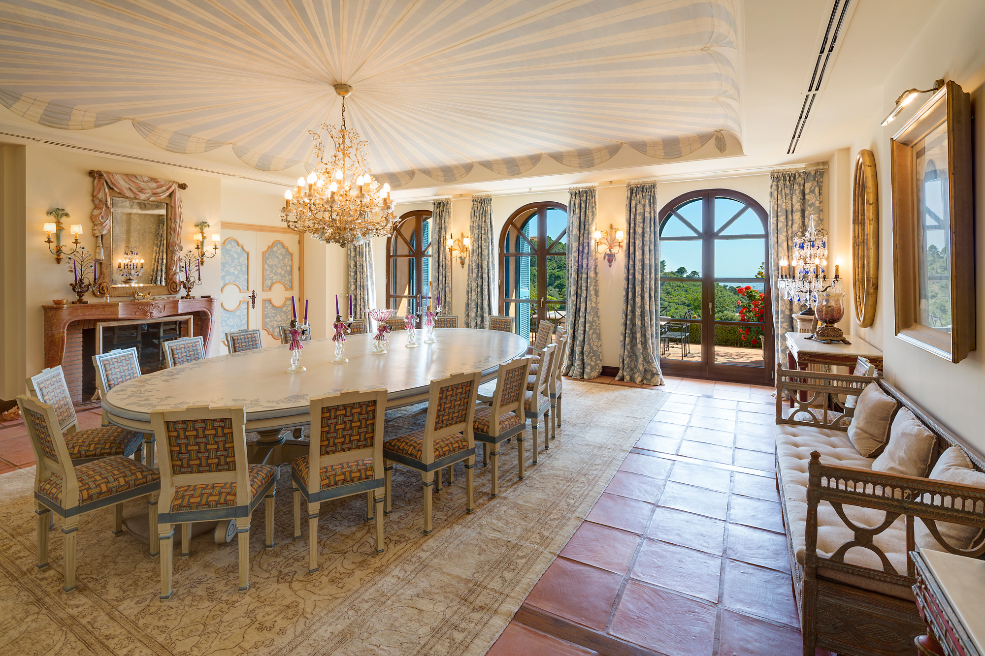 Dining room of the main house'