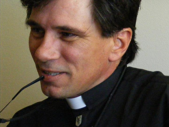 Rev Dr Andrew Manley