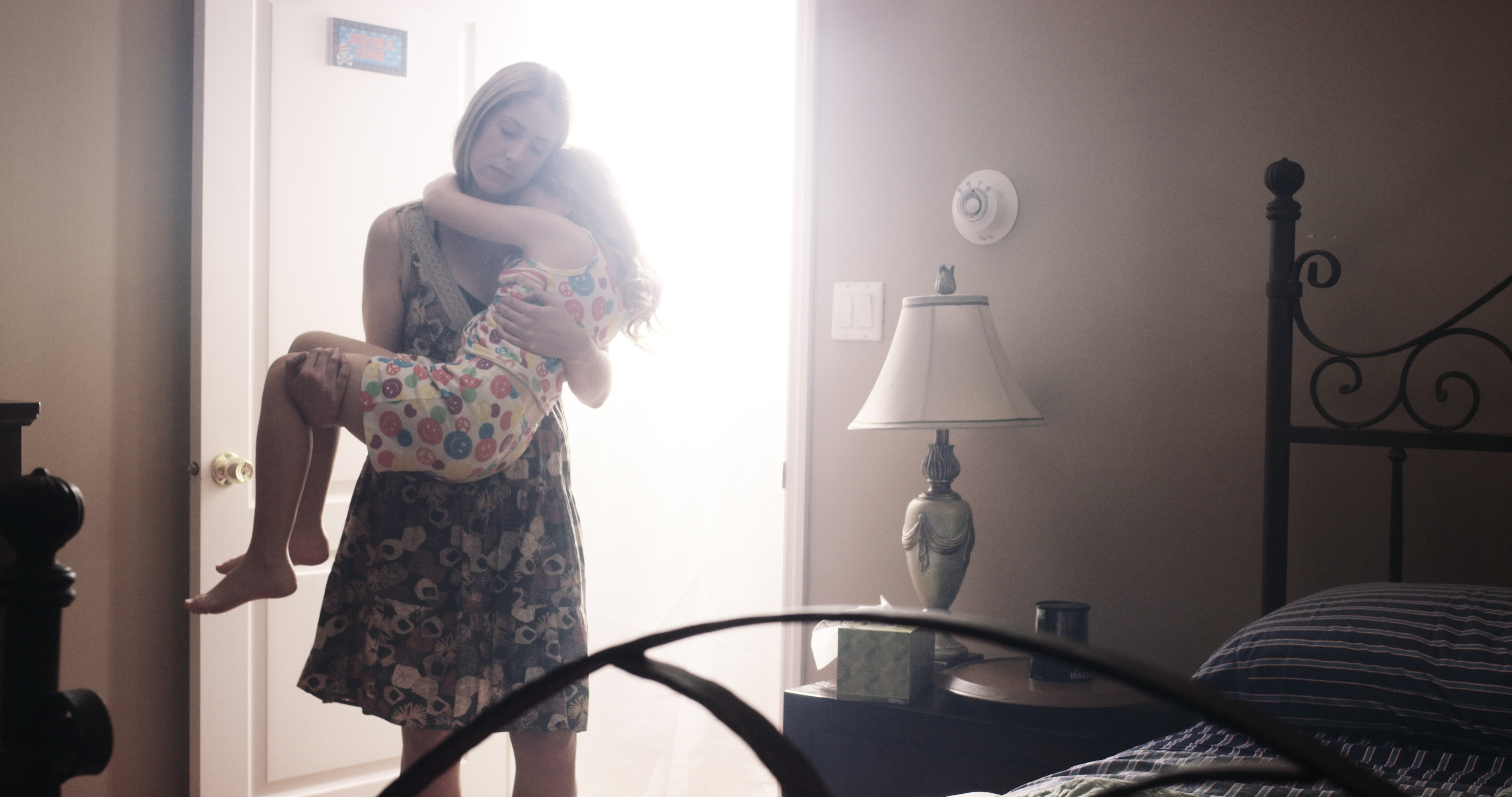 Elyse Price as Jo in Pickings'