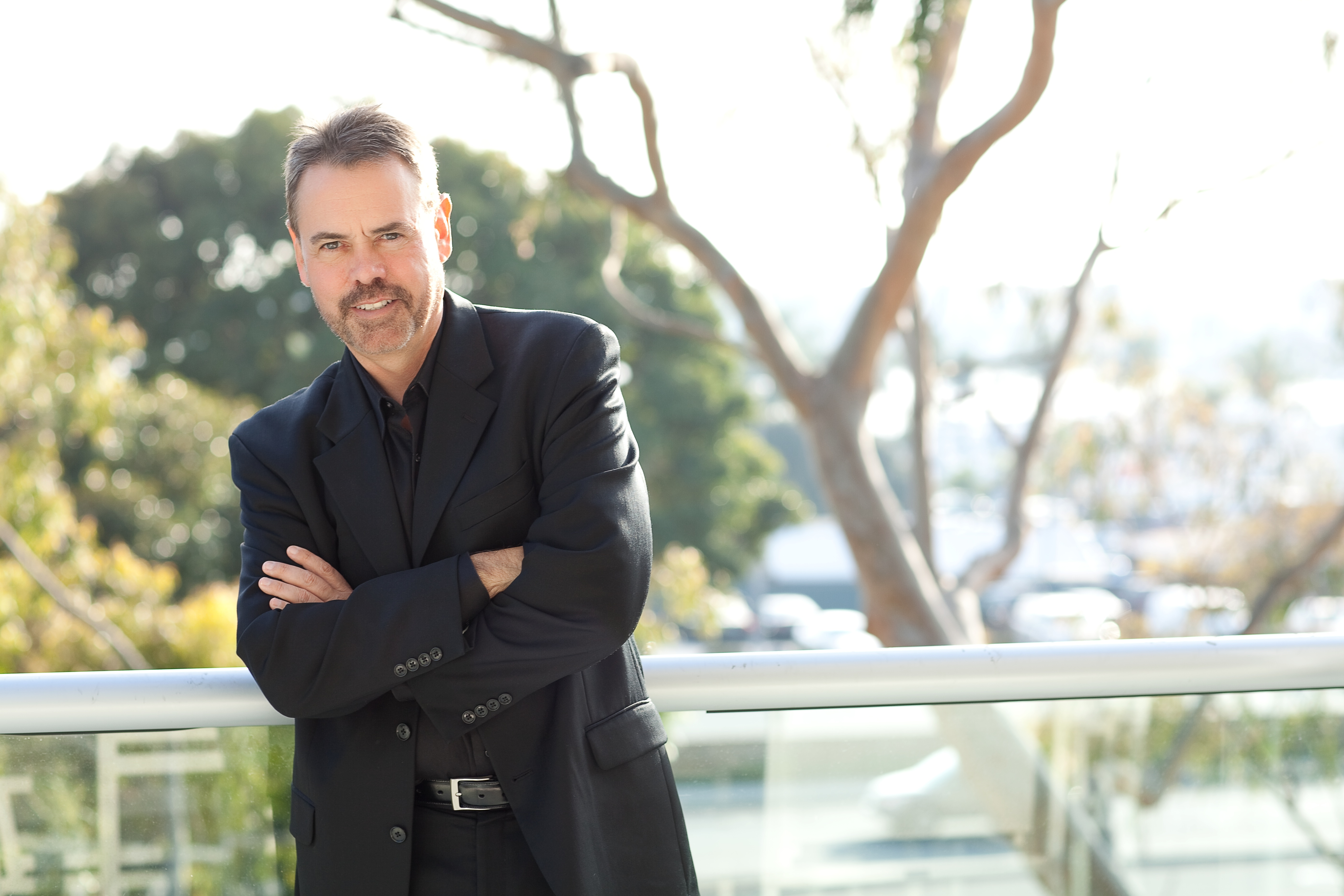 Shawn Anderson: Motivational Author & Unlimited Thinker
