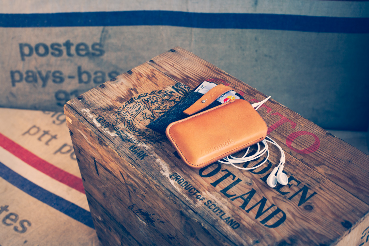 Mujjo iPhone sleeve'