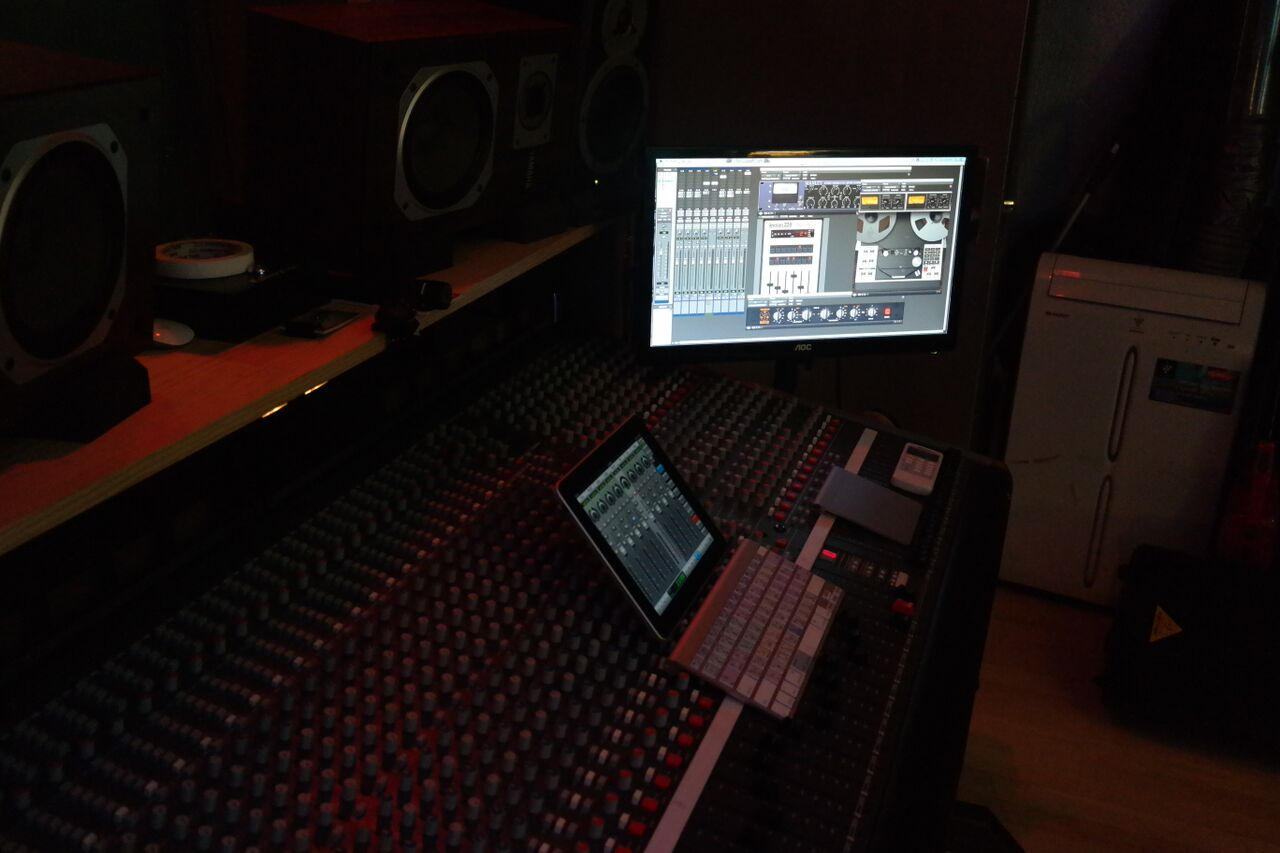 SongCat Partner Studio Chicago Control Room 1'