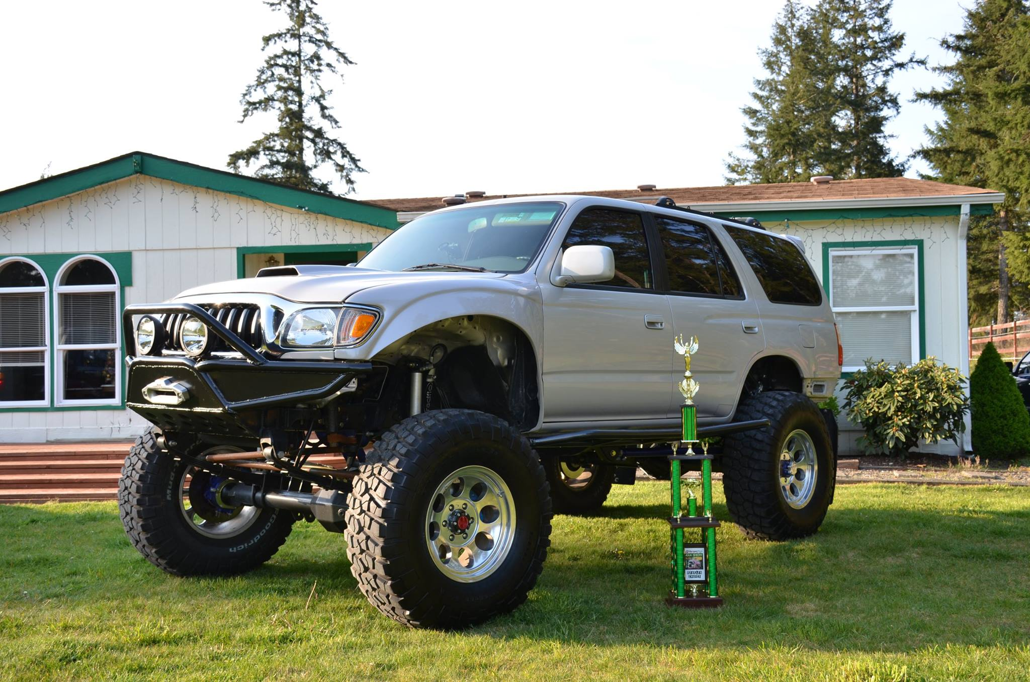 cougar house garage 3