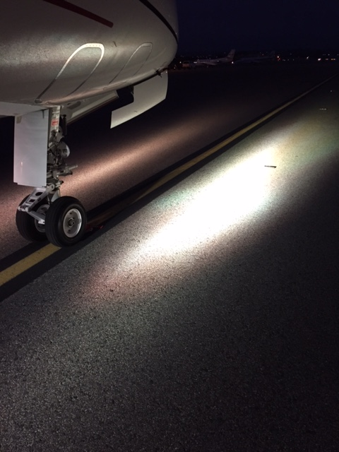 Challenger 300 comparison of New light on vs old light