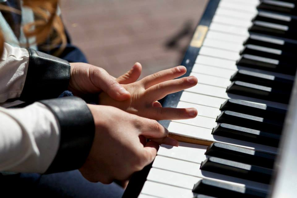 The Hands Movement - The Non-Profit Uniting A Nation