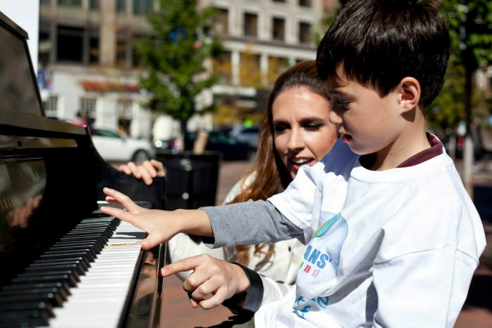 The Hands Movement - The Non-Profit Uniting A Nation