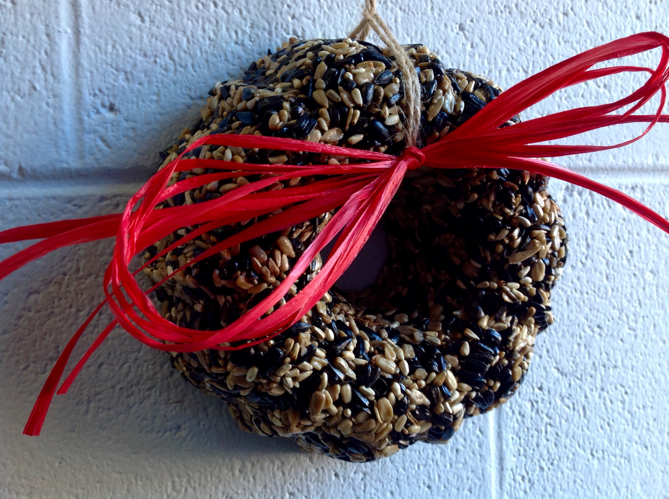 Use Bird Seed Wreaths to Decorate Indoors'