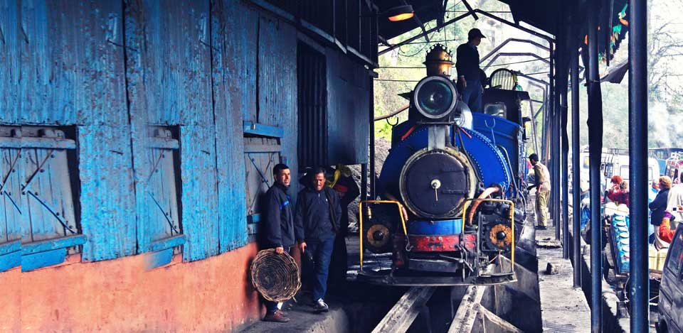 The Famous &amp;lsquo;Toy Train&amp;rsquo; at Darjeeling'