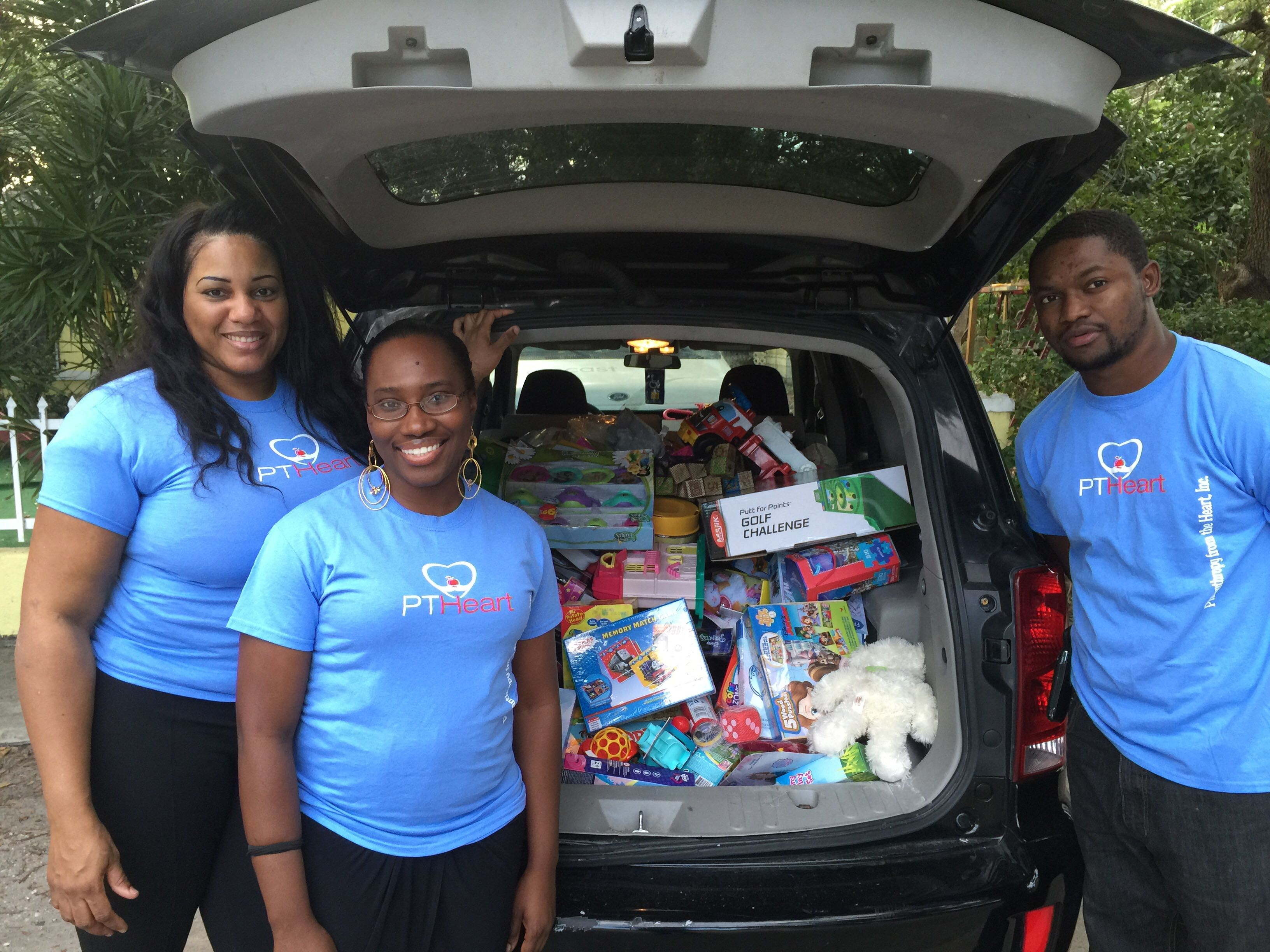 Ptheart.org to Distribute 700 Toys to the Children in Miami'