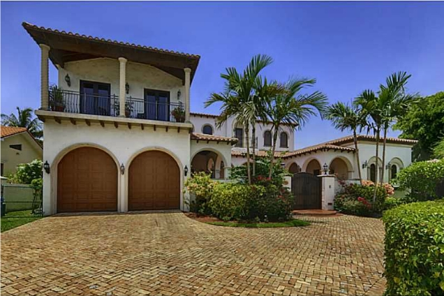 The Corey Group Presents 909 Greenway Drive